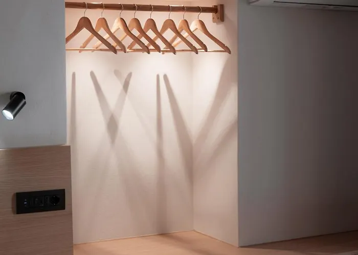 La Peti Small Luxury House