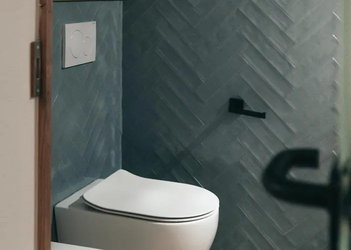 La Peti Small Luxury House